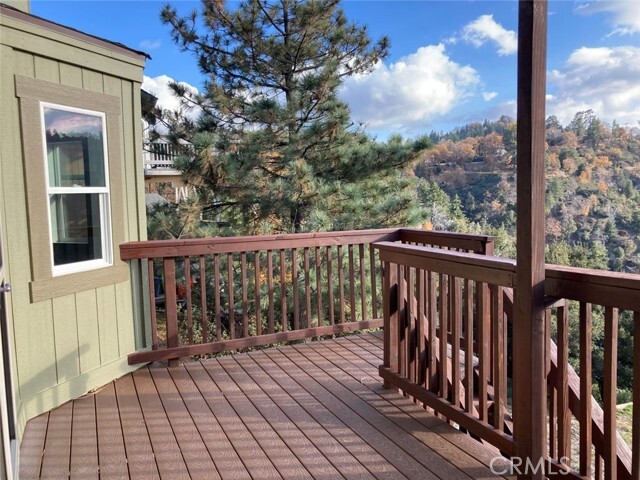 Building Photo - 1620 Edgecliff Dr