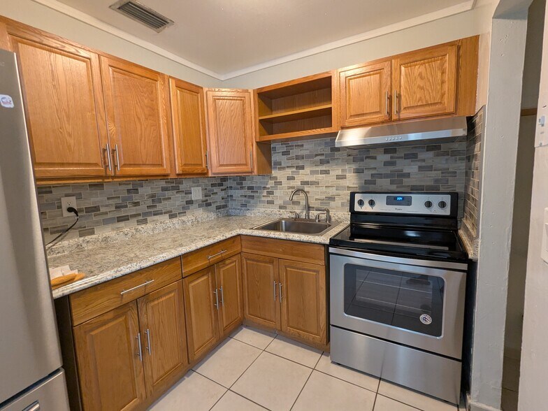 Kitchen - 2490 NE 184th St