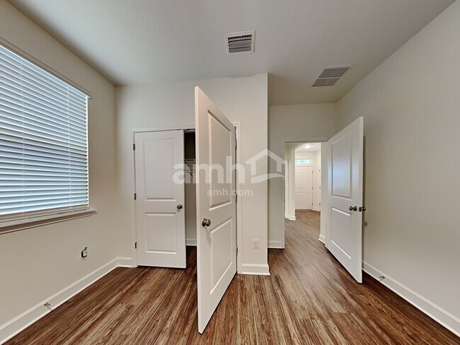 Building Photo - 3682 Windward Hls Blvd