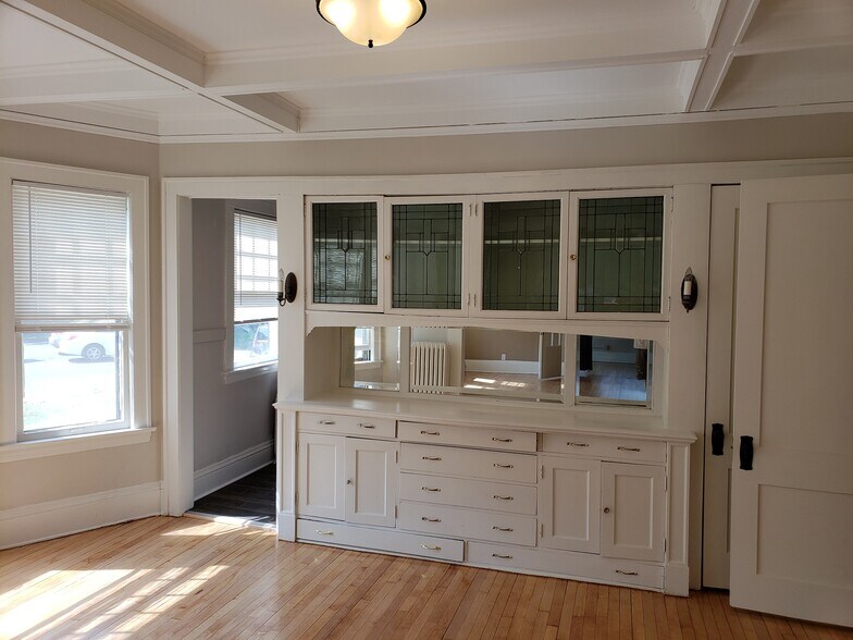 Building Photo - 415 5th Ave SE