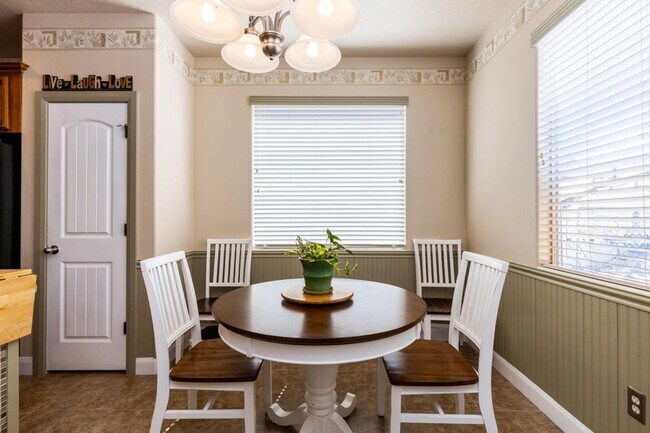 Building Photo - Beautiful 3 bed 2 bath Home!