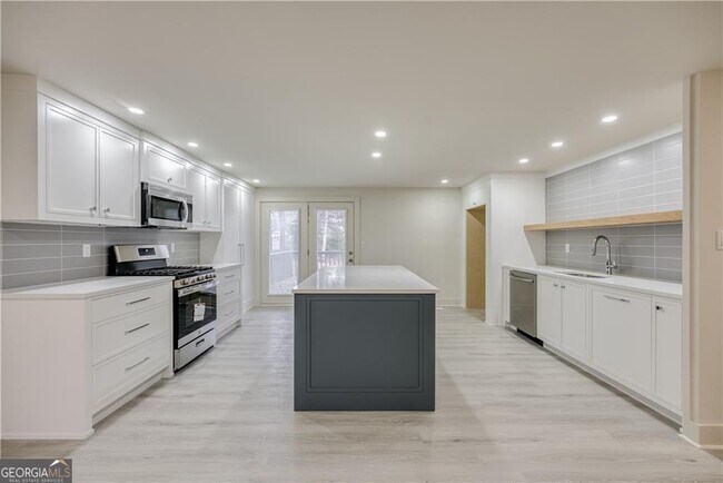 Building Photo - 3254 Newcastle Way