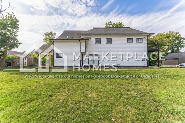 Building Photo - 1917 N College Ave