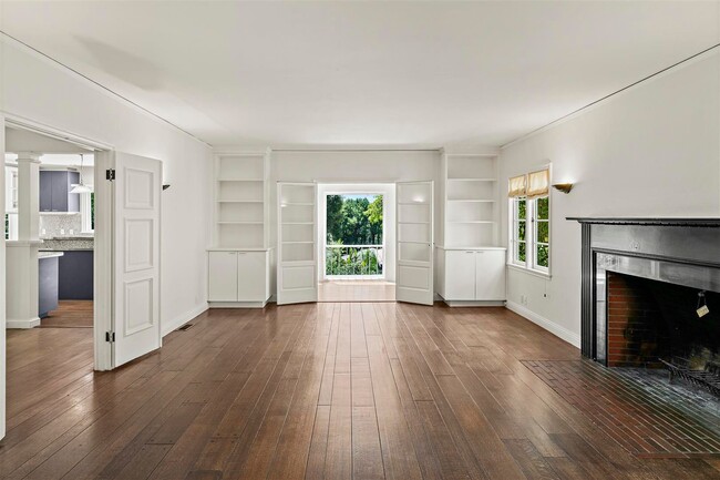 Building Photo - Large, Beautiful Upper Piedmont Home