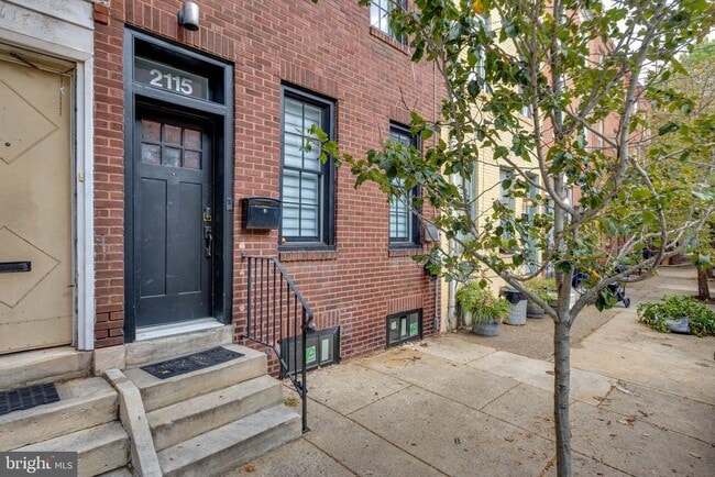 Building Photo - 528 N 22nd St