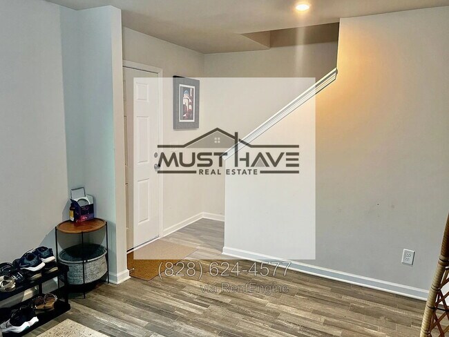 Building Photo - 15 Harvest Ridge Dr