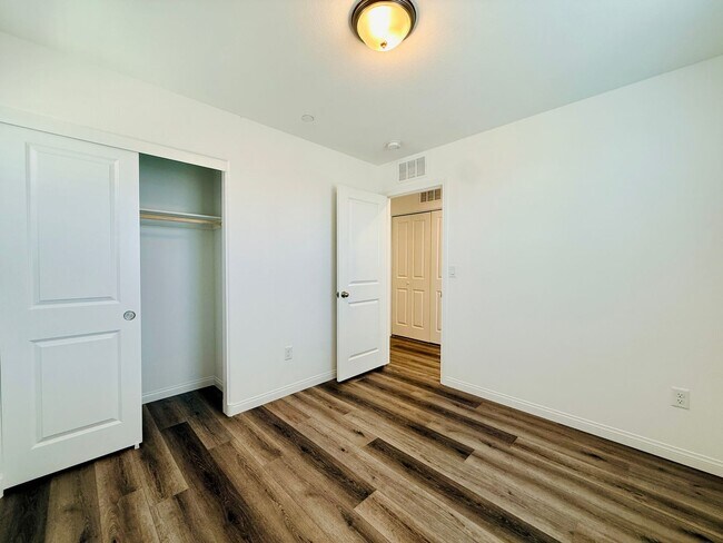 Building Photo - Stunning Home in the Desirable Cadence Community!