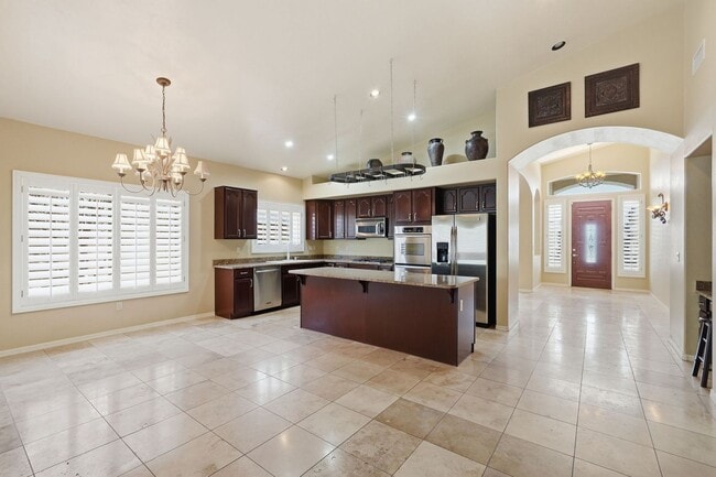 Building Photo - 4927 N Louis River Way