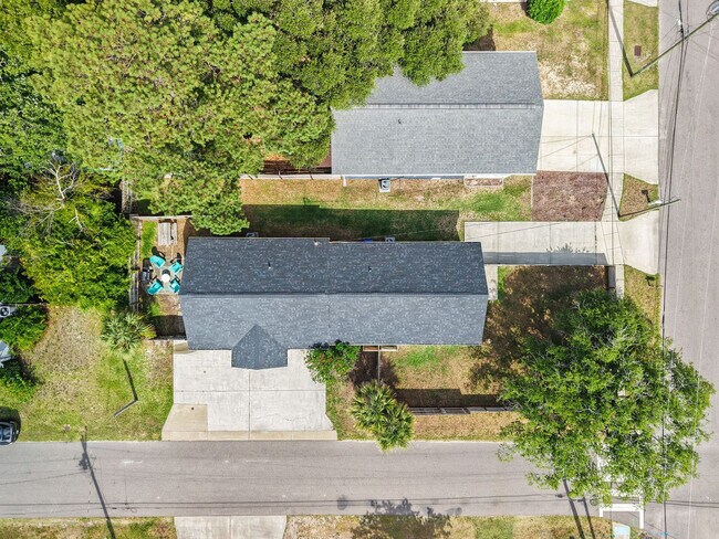 Building Photo - 318 Charlotte Ave