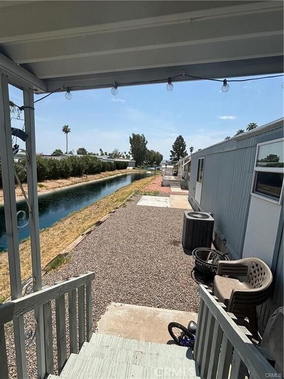 Building Photo - 670 Channel Way