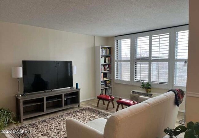 Building Photo - 1 Scenic Dr