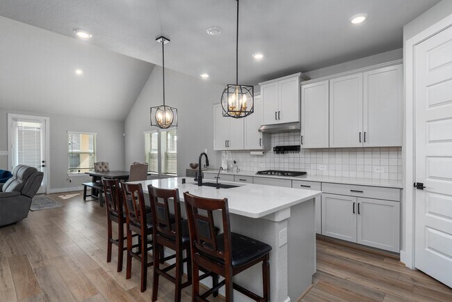 Building Photo - 17828 Hanson Ridge Dr