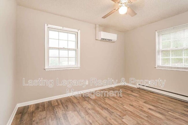 Building Photo - 717 Milling Rd