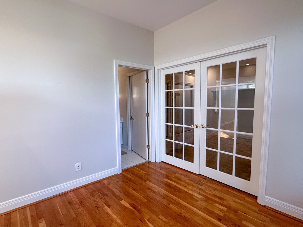 Building Photo - 334 Kilgour St