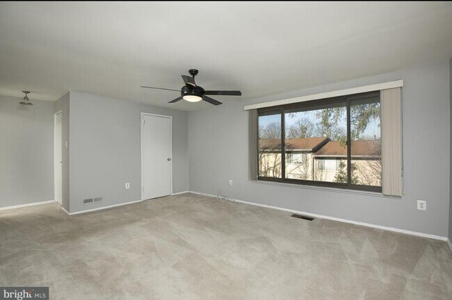 Building Photo - 19635 Brassie Pl