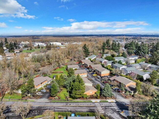 Building Photo - 2 bedroom home in Portsmouth Community!!