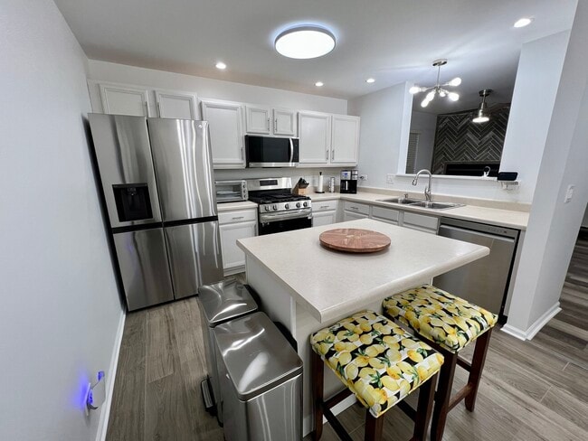 Building Photo - 113 W Big Horn Dr