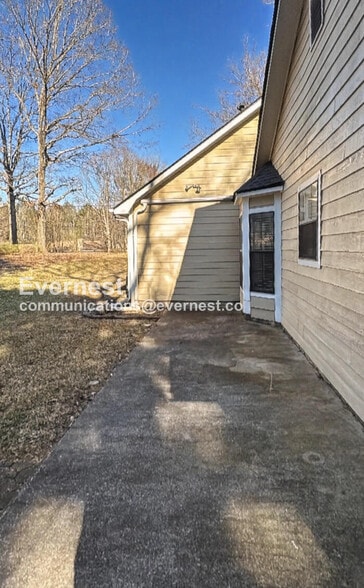 Building Photo - 1069 Estates Ct