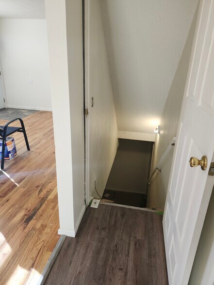 Basement area for storage or entertainment - 11461 W 107th Pl