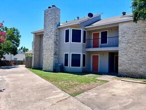 Building Photo - 8913 Schick Rd