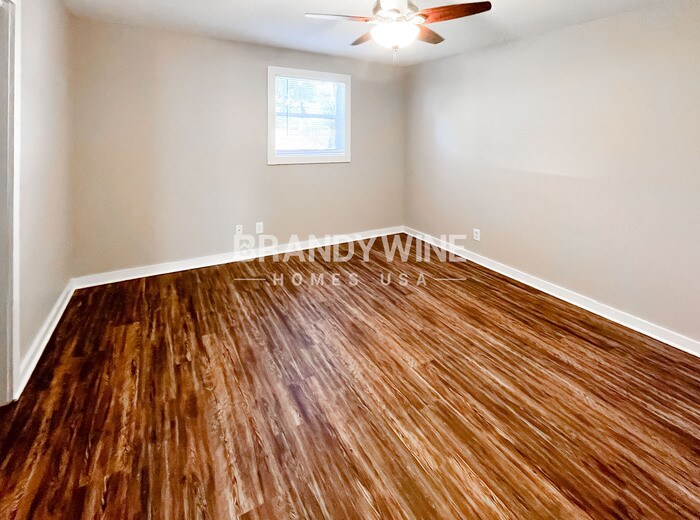 Building Photo - 7227 Stonehurst Rd N