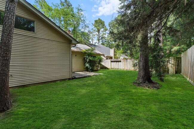 Building Photo - 32 N Pathfinders Cir