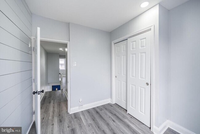 Building Photo - 2265 E Clearfield St