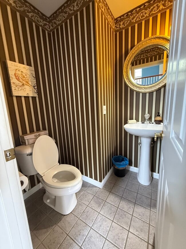 Building Photo - SIngle Family