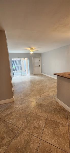 Building Photo - 10926 Royal Palm Blvd