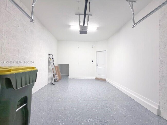 Building Photo - 0 NE 13th St