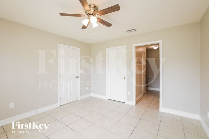 Building Photo - 2803 Owen Ave S