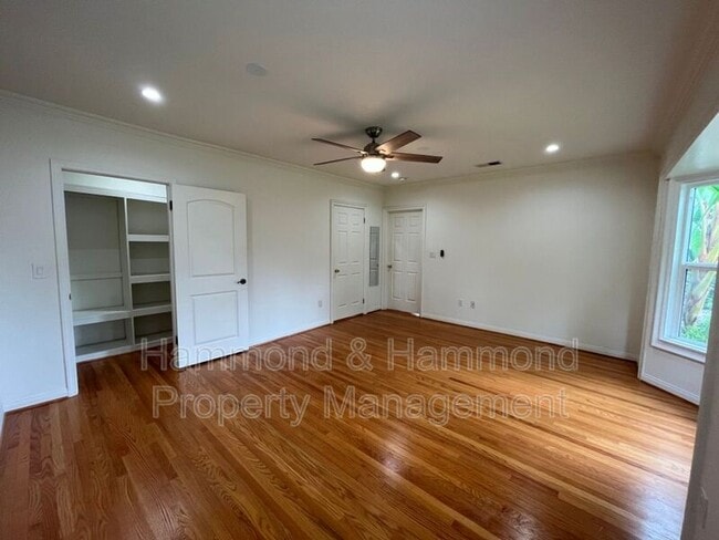 Building Photo - 4316 Greenbush Ave