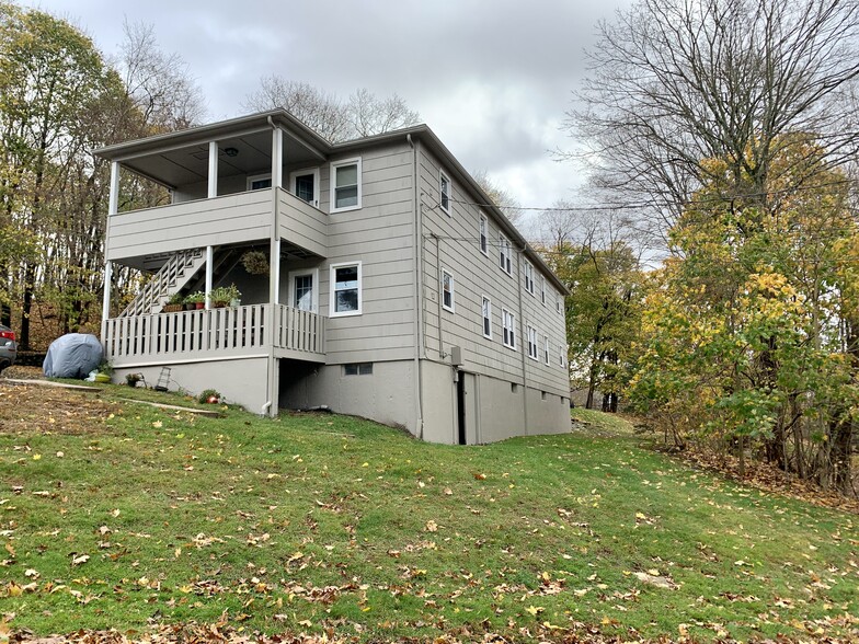 Building Photo - 40 Pleasant St