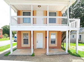 Building Photo - 2401 Urban St