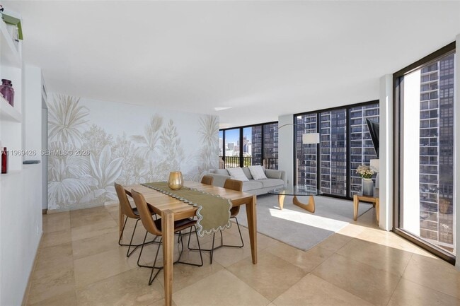 Building Photo - 1915 Brickell Ave