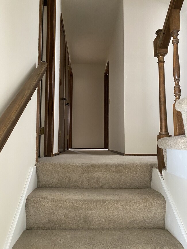 Building Photo - 14706 Harvey Oaks Ave