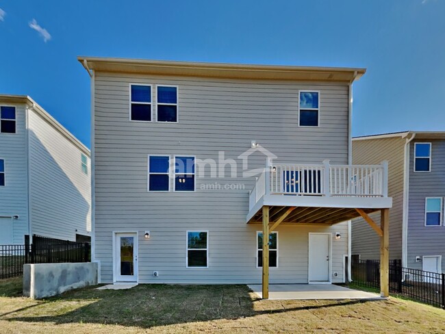 Building Photo - 144 Larragan Dr