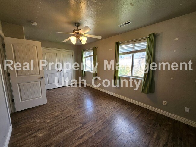 Building Photo - Spanish Fork House