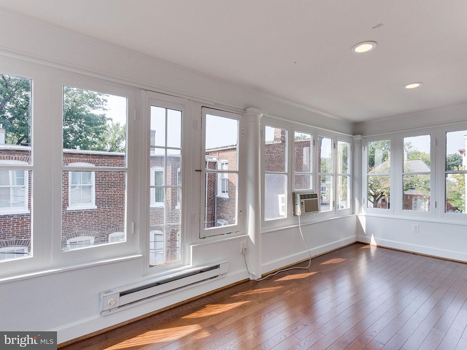 Sun Room / Additional Bedroom Alt Perspective - 322 S Washington St