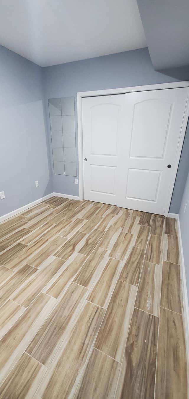 Building Photo - 220 WILLIAM St