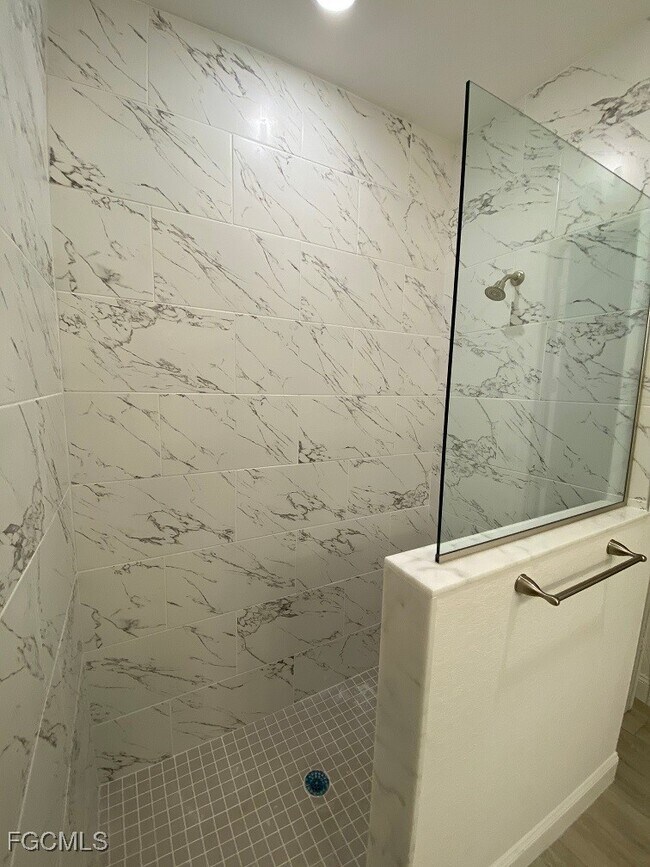 Building Photo - 3423 SW 6th Pl