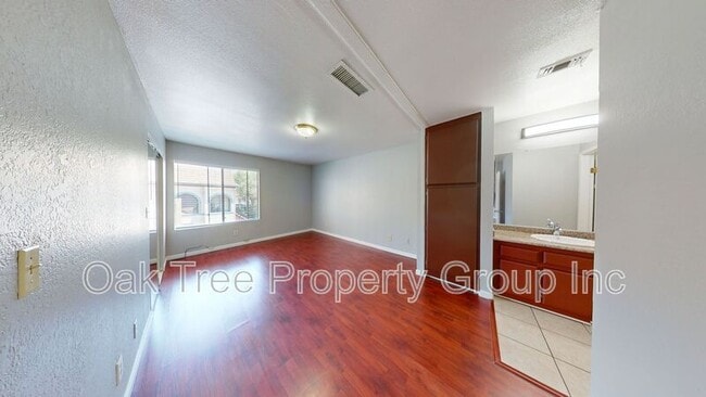 Building Photo - 2225 23rd Ave