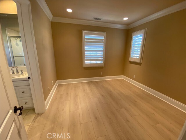 Building Photo - 1328 Acorn Pl