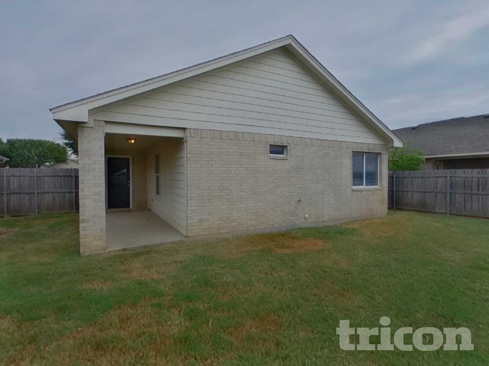 Building Photo - 1145 Boxwood Dr