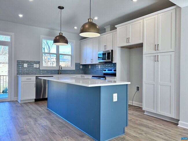 Building Photo - 103 Keene Ct