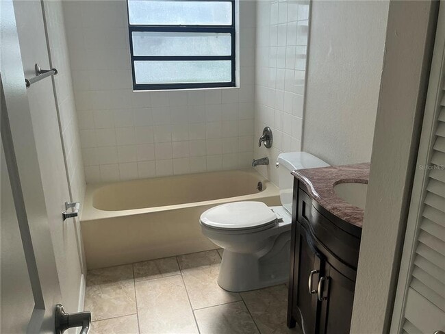 Building Photo - 3177 Whispering Dr S