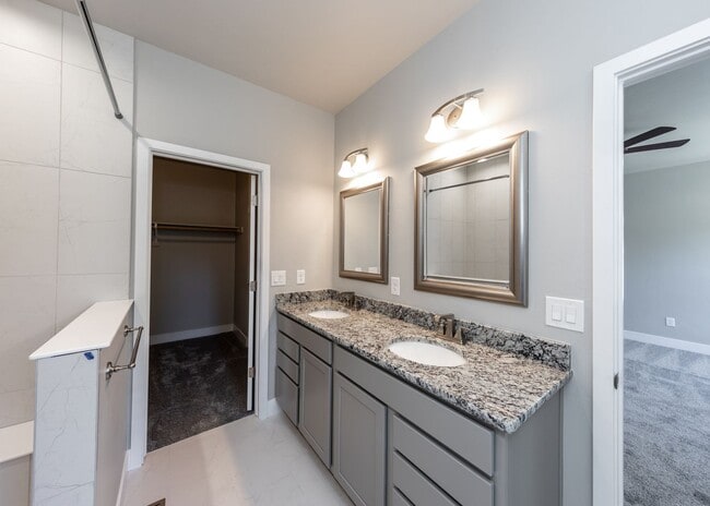 Building Photo - 5389 Sky Top Ln