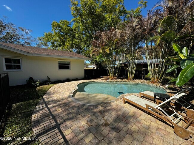 Building Photo - 1926 71st Ave