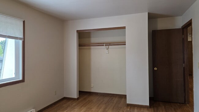 Building Photo - 2-Bedroom  Upper in a 8plex building
