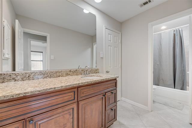 Building Photo - 1670 Crosshaven Dr